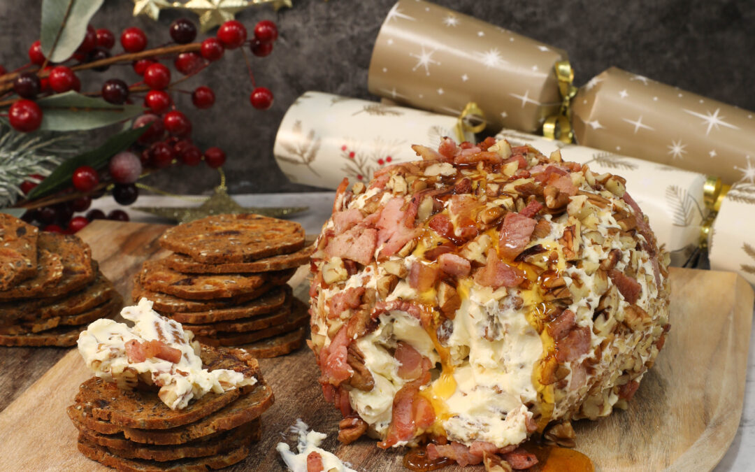 Maple Bacon and Pecan Cheeseball